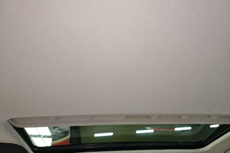 Used Volkswagen Polo 2014 1.6L Automatic Luxury Edition Headliner