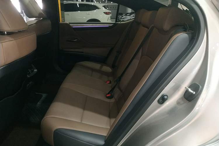 Used Lexus ES 2025 200 Premium Edition