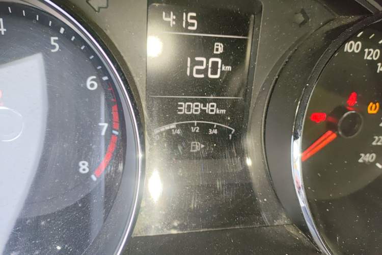 Used Volkswagen Lavida 2015 1.6L Manual Comfort Edition