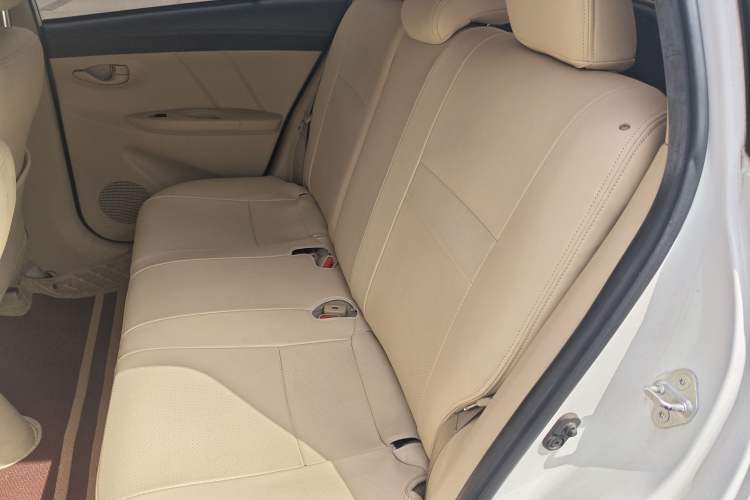 Used Toyota YARiS L Zhi Xuan 2014 1.3E Manual Charm Edition
