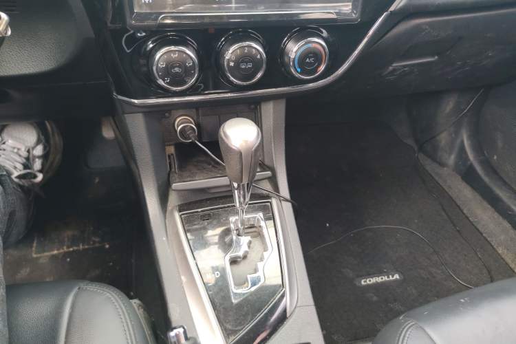 Used Toyota Corolla 2014 1.6L CVT GL Gear Lever
