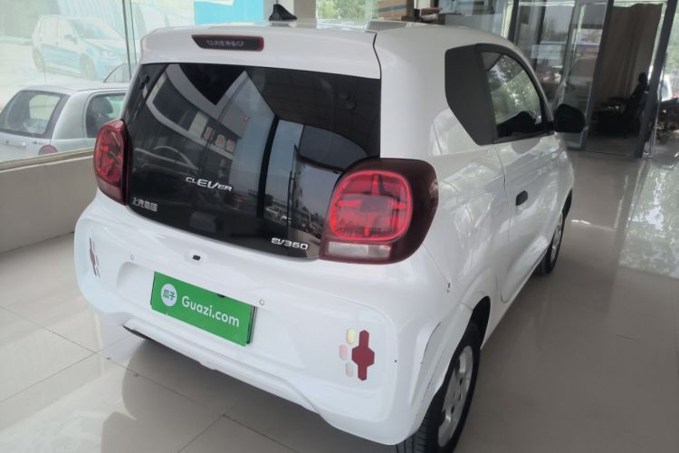 Used Roewe Clever 2021 302 km New Four-Seater Super-Efficient Version Rear Right 45 Deg