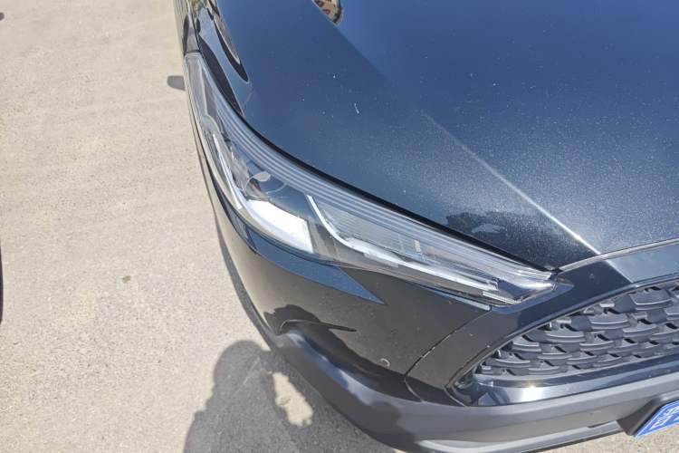 Used Toyota Corolla Cross 2023 2.0L Pioneer Edition Right Front Headlight