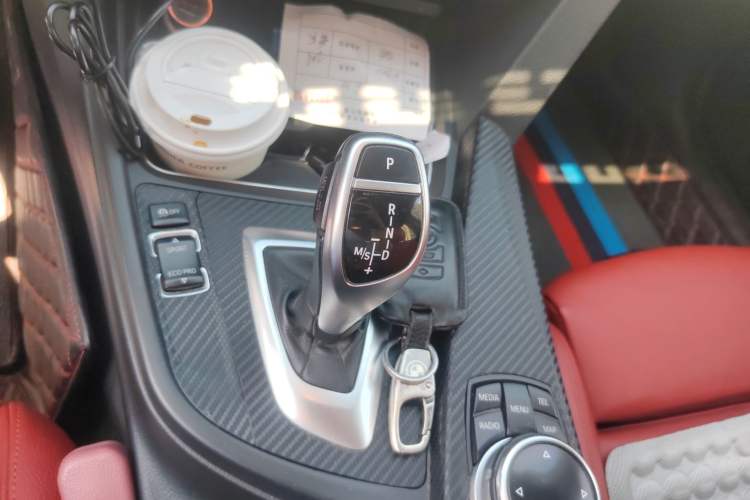 Used BMW 3 Series 2013 320i Sport Design Package Gear Lever