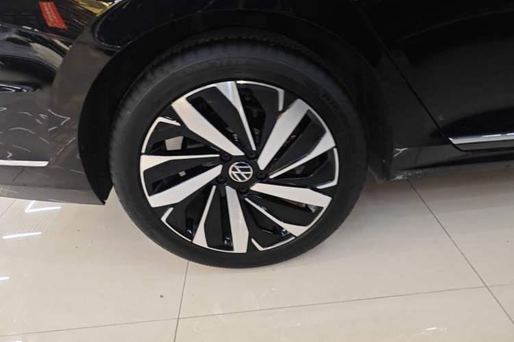 Used Volkswagen Passat 2024 380TSI Dragon Glory Edition