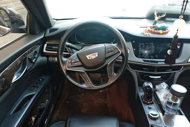 Used Cadillac CT6 2022 28T Luxury Edition Steering Wheel