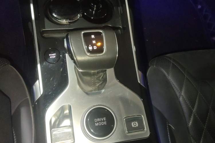 Used Hongqi HS5 2019 2.0T Smart Connect Flagship Edition Gear Lever