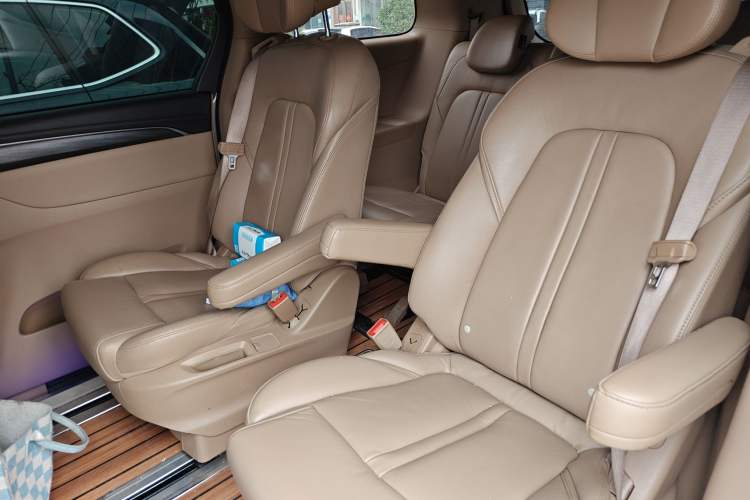 Used Buick GL8 2021 ES Land Cruiser 653T Luxury Edition