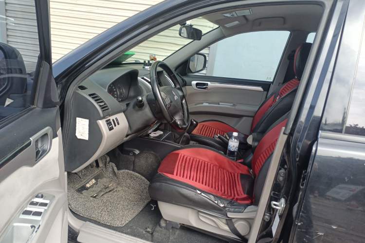 Used Mitsubishi Pajero Sport 2013 2.4L Manual Two-Wheel Drive Comfort Edition