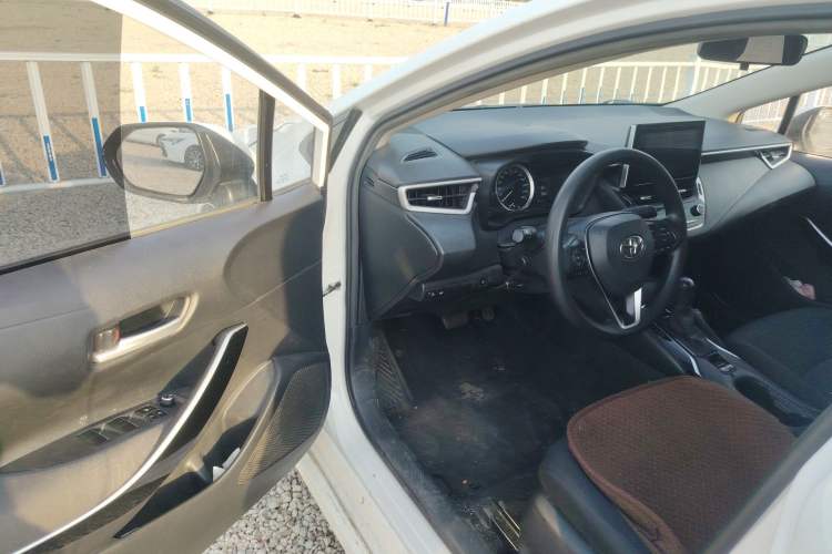 Used Toyota Corolla 2021 Dual-Motor 1.8L E-CVT Elite Edition Driver Seat