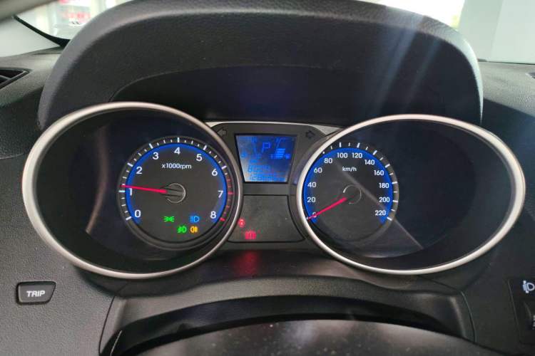 Used Hyundai ix35 2013 2.0L Automatic Two-Wheel Drive Smart GLS China IV Standard
