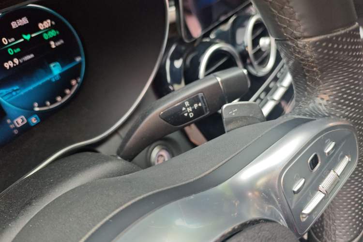 Used Mercedes-Benz C-Class 2020 Restyled C 260 Sport Edition Gear Lever