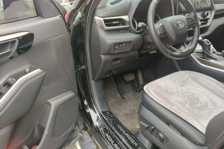 Used Toyota Highlander 2023 2.5L Smart Electric Hybrid Dual-Engine 4x4 Elite Edition 7 Seats Driver Seat