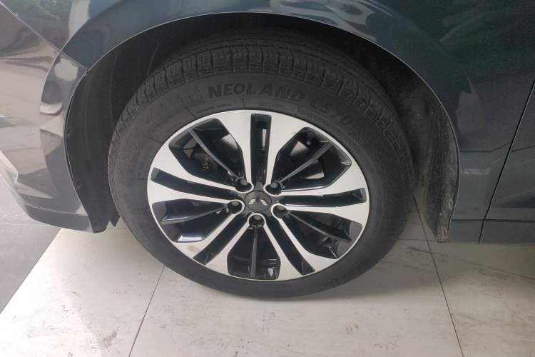 Used Wuling Victory 2020 1.5T CVT Flagship Edition Left Front Wheel Hub