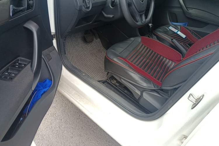 Used Volkswagen Santana 2015 Haval H6 1.6L Automatic Luxury Model Driver Seat