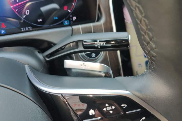 Used Mercedes-Benz E-Class 2024 E 300 L Stylish Model Gear Lever