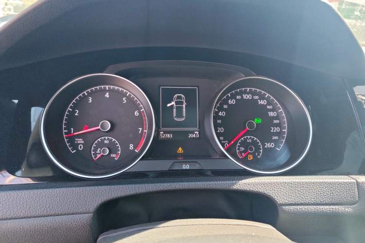 Used Volkswagen Golf 2015 1.4TSI Automatic R-Line Instrument Cluster