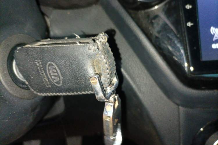 Used Kia K2 2015 Sedan 1.4L MT GLS Vehicle Key