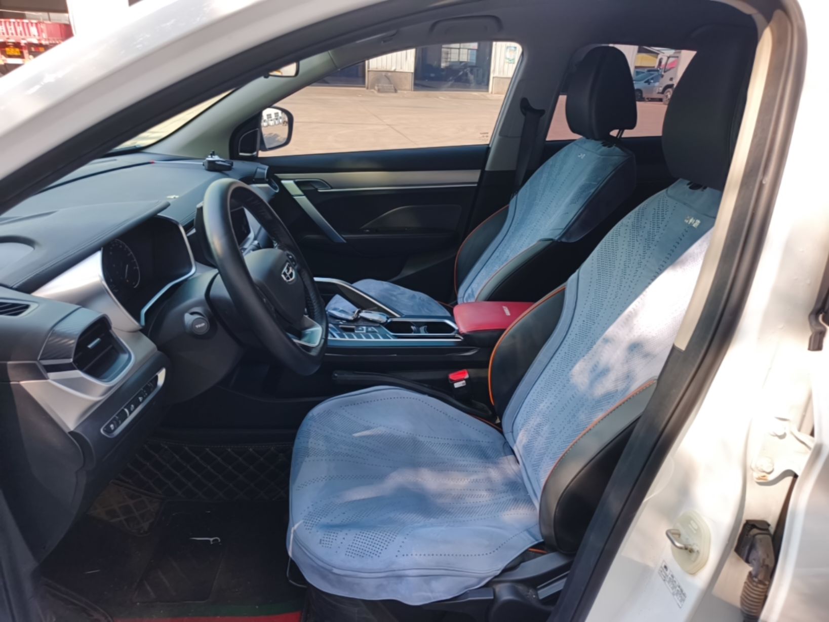 Geely Auto Coolray 2024 1.5T DCT Longteng Edition — снимка 17