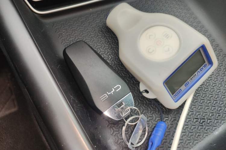 Used BYD Song L DM-i 2024 112 km Leading Edition Vehicle Key