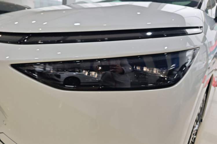 Used XPeng X9 2025 740 Ultra-Long Range Max