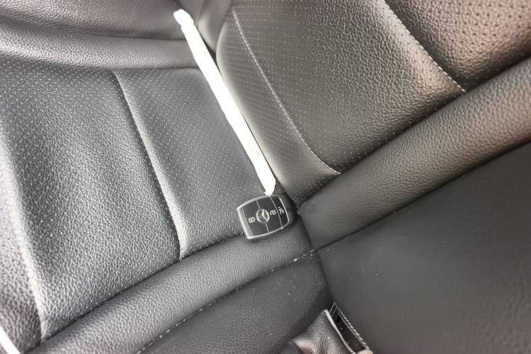 Used Mercedes-Benz C-Class 2019 Restyled C 260 L Sport Edition Vehicle Key