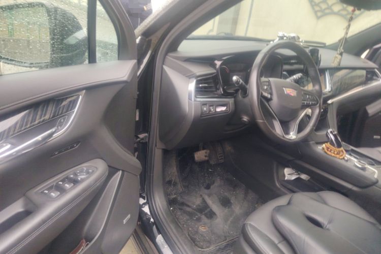 Used Cadillac XT6 2022 2.0T Six-Seater Four-Wheel-Drive Luxury Standard Edition Driver Seat