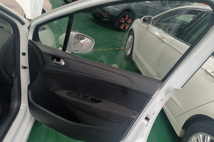 Used Peugeot 308 2014 Enjoy Edition Classic 1.6L Manual YouShang Model
