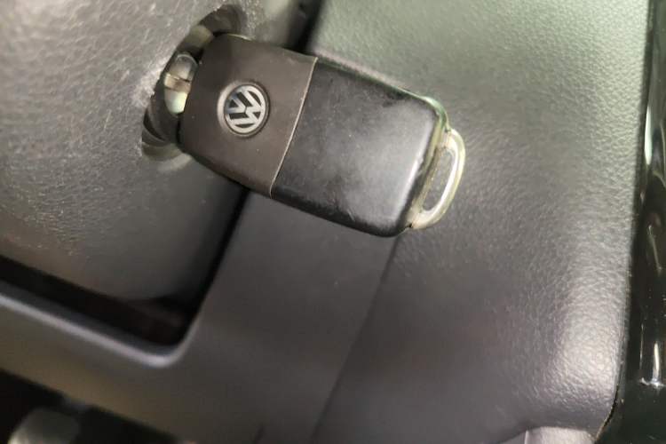 Used Volkswagen Polo 2016 1.4L Manual Fashion Model Interior 1