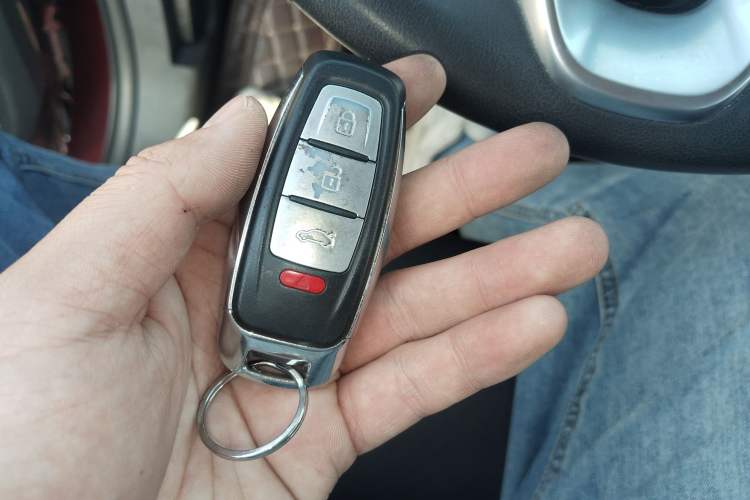 Used Soueast DX7 2017 1.5T Automatic Luxury Model Interior 1