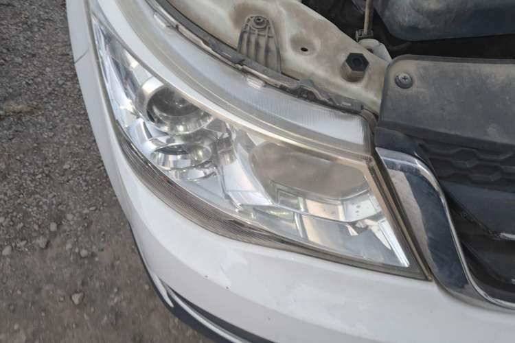 Used Baojun 730 2016 Revised 1.5L Manual Standard Version 7 Seats China V Emission Standard
