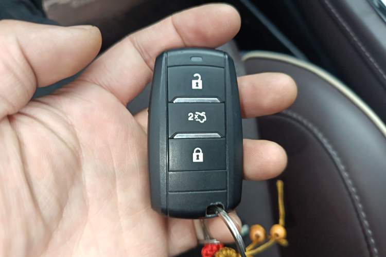 Used CHANGAN Raeton CC 2018 1.5T Automatic Haoya Model Guangmang Edition China V Standard Vehicle Key