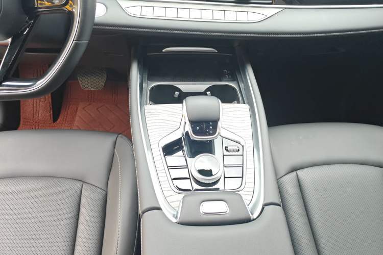 Used Chery Tiggo 8 PRO 2025 290T Two-Wheel-Drive Luxury Edition