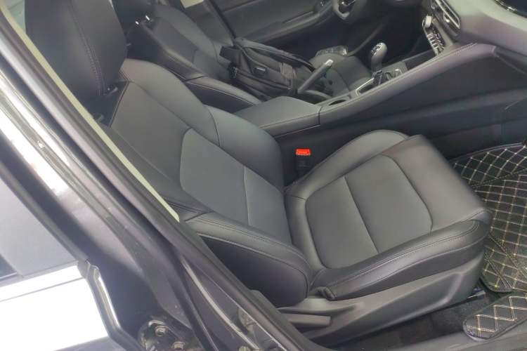 Used CHANGAN Eado 2025 PLUS 1.5L Manual Luxury Edition Right Front Seat