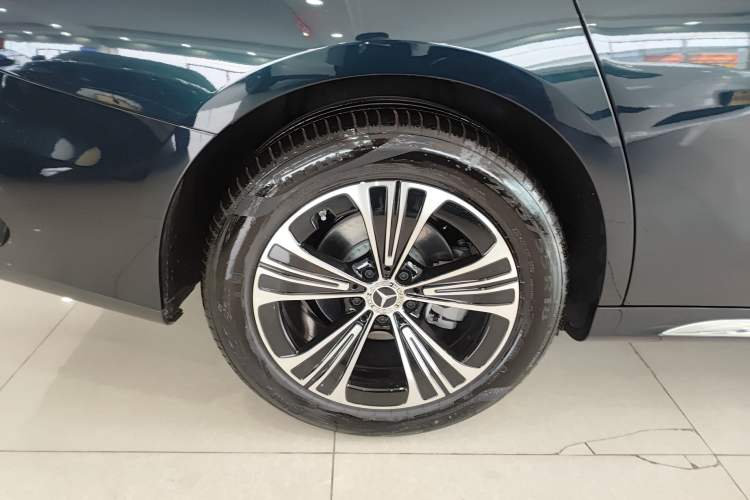 Used Mercedes-Benz E-Class 2025 E 260 L Sport Edition Exterior 5