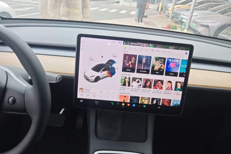 Used Tesla Model Y 2021 Long-Range All-Wheel-Drive Version Audio And AC Panel