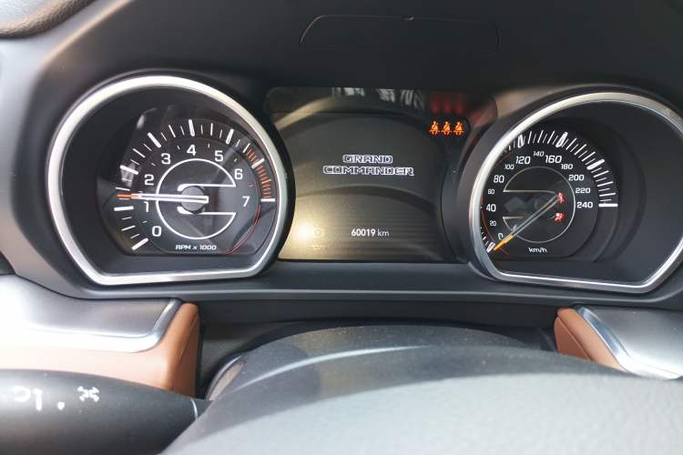 Used Jeep Grand Commander 2022 2.0T Four-Wheel Drive Luxury Edition