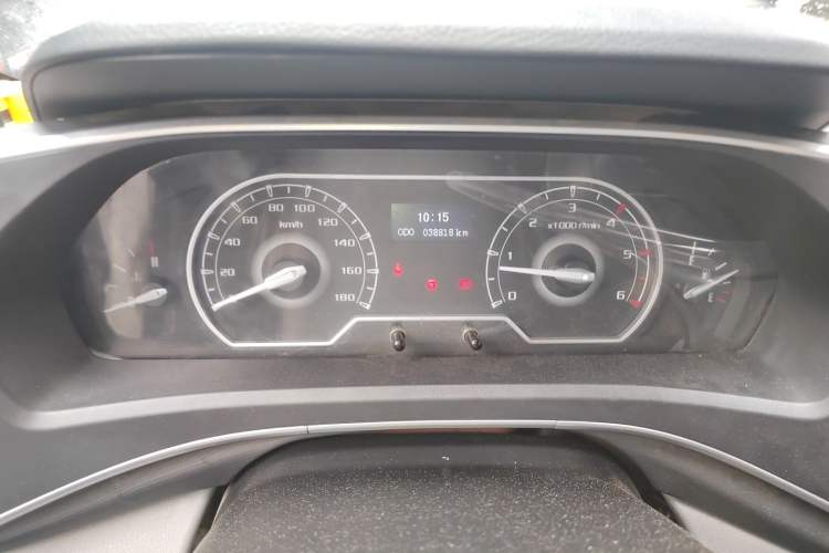 Used SAIC MAXUS Xintu V80 2023 2.0T Manual Classic Aoyuntong Long Wheelbase Mid-Height 6/7/8/9-Seater
