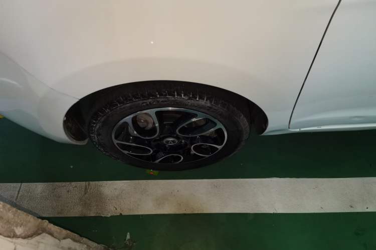 Used CHANGAN Benni E-Star 2021 National Edition Colorful Version Lithium Iron Phosphate (31.86 kWh) Left Front Wheel Hub