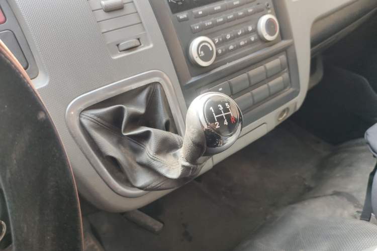 Used Foton Scenic G7 2017 2.0L Short-Wheelbase Commercial Van Flat Roof 2 Seats 4Q20M Gear Lever