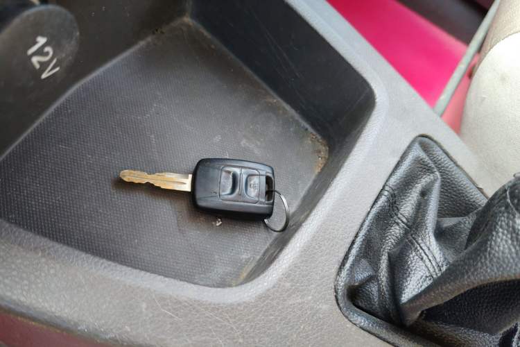 Used Wuling Rongguang V 2016 1.5L Standard Version
