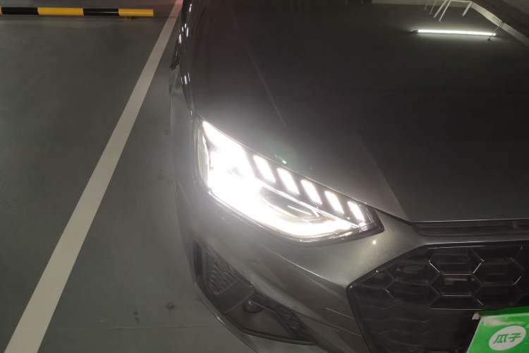 Used Audi A4L 2022 40 TFSI Fashion Dynamic Model
