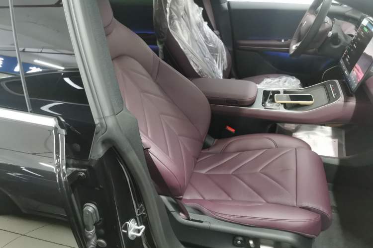 Used Nio ET5T 2025 100kWh Touring Right Front Seat