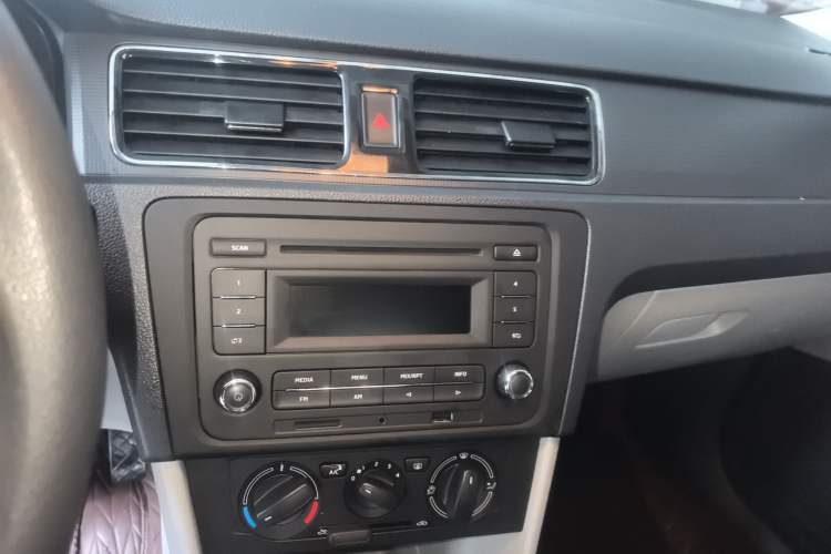 Used Skoda Rapid 2013 1.6L Automatic Smart Selection Model