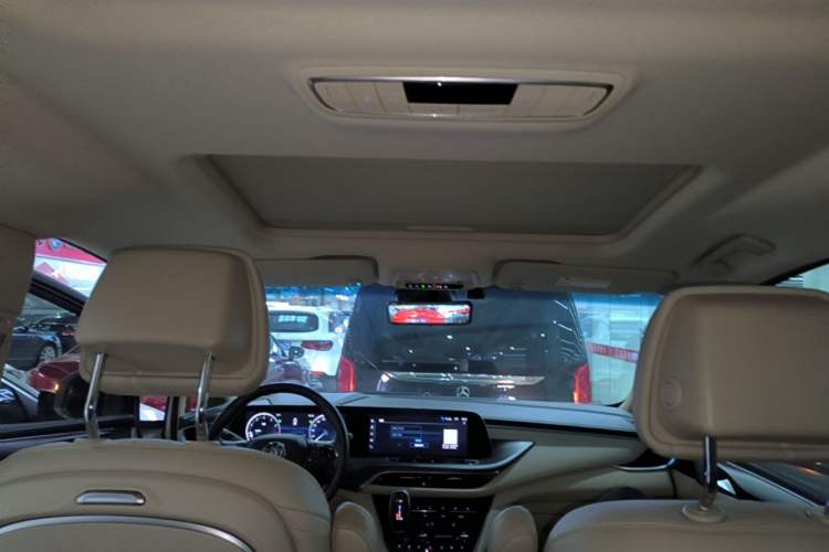 Used Buick GL8 2022 ES Landtrek 653T Luxury Edition Headliner