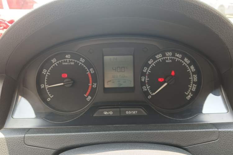 Used Skoda Rapid 2013 1.6L Manual Smart Selection Model