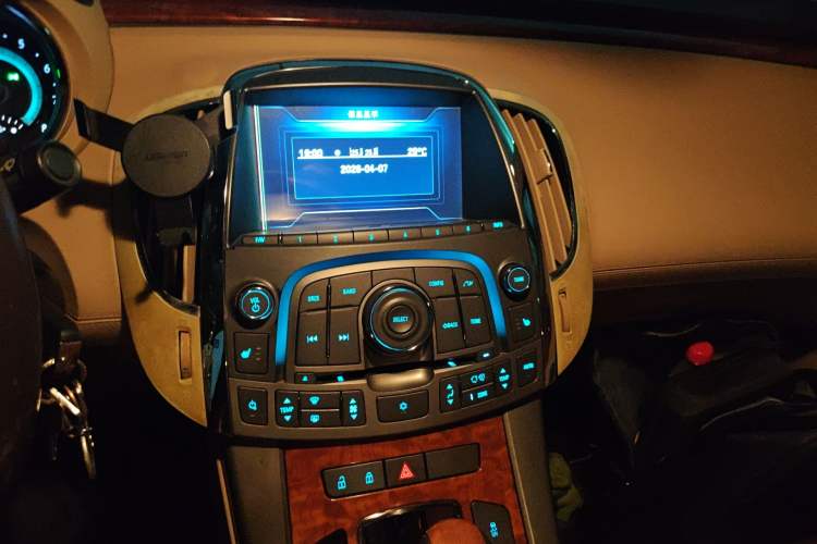 Used Buick LaCrosse 2012 eAssist 2.4L Elegance Edition