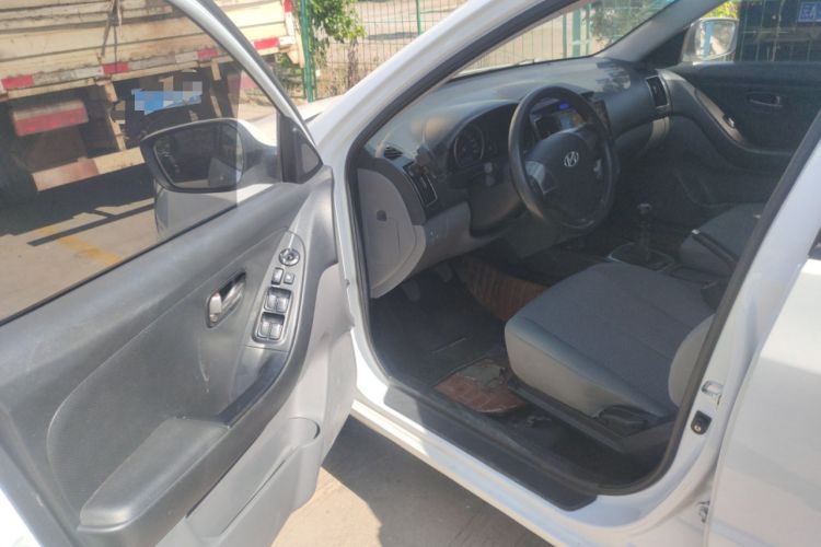 Used Hyundai Celesta 2011 1.6L Manual Comfort Edition Driver Seat