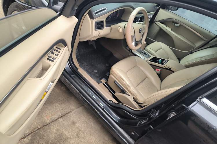 Used Volvo S80L 2011 2.0T ZhiShang Version