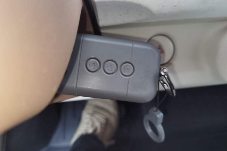 Used Wuling Hongguang MINIEV 2024 3rd Generation 215km Advanced Version Interior 1